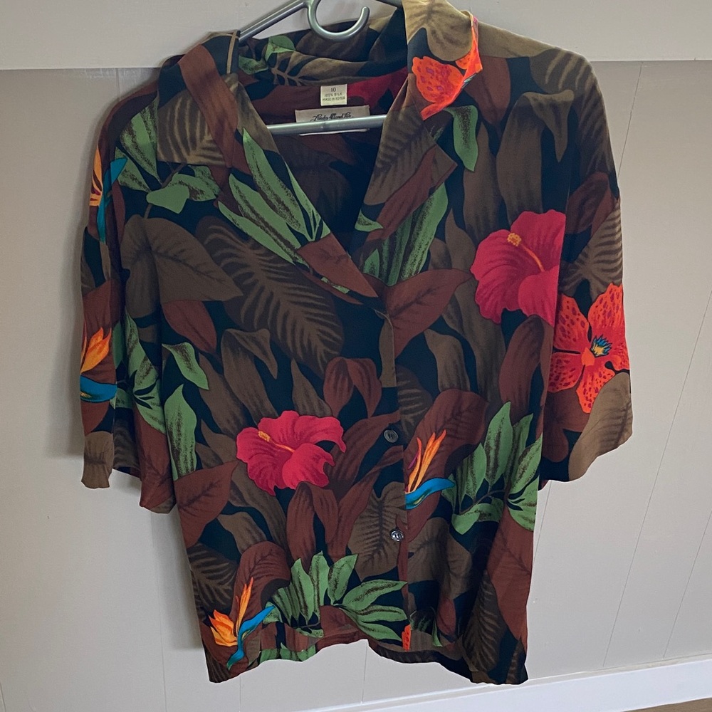 Ellen Tracy Vibrant Floral Button-Up Blouse